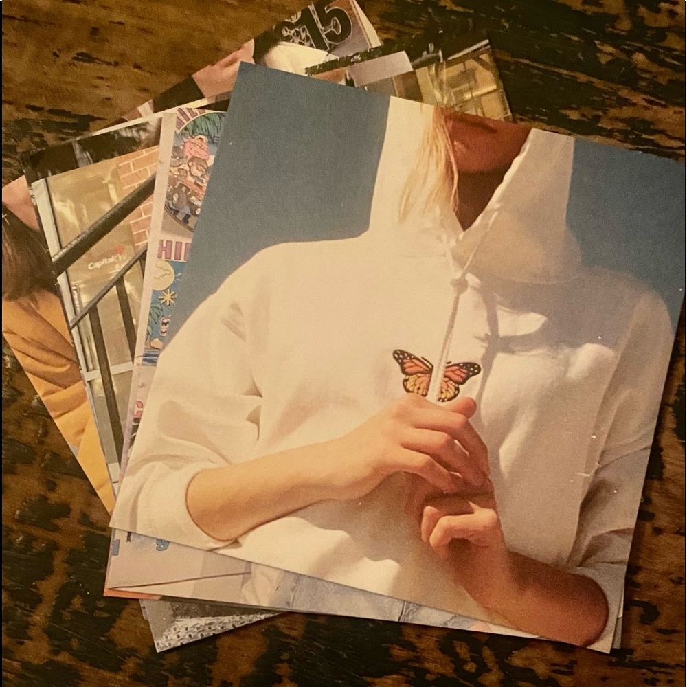 Pack of  7 Brandy Melville collection cards